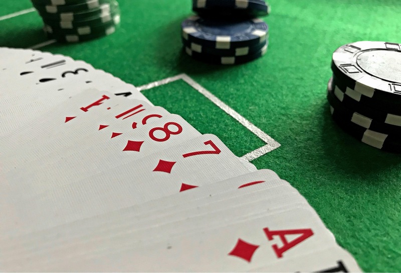 Mẹo chơi Blackjack giúp người chơi kiểm soát điểm và chủ động trước Dealer